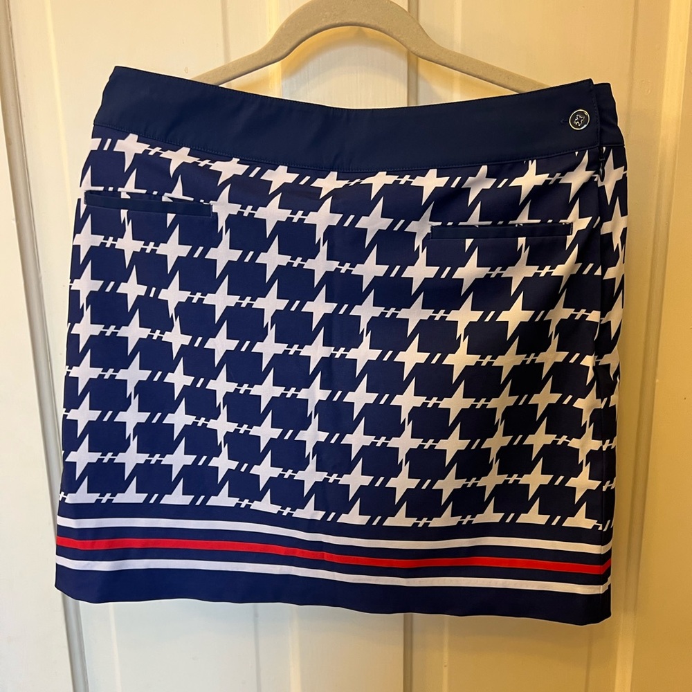 EP patterned women’s golf skort
